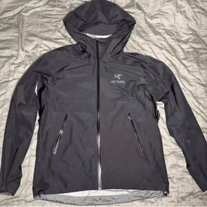 Arc'teryx Men's Charcoal Performance Jacket